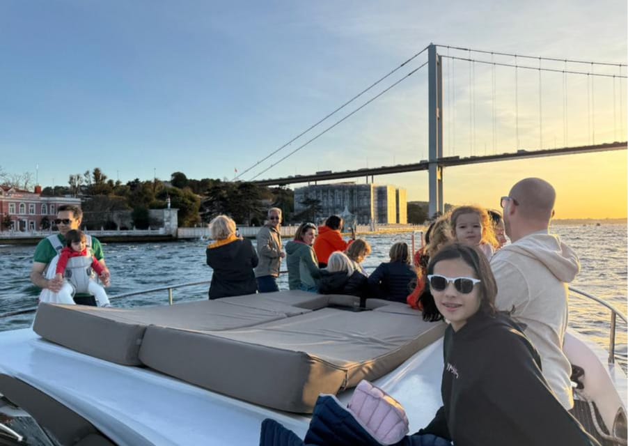 Istanbul:Golden Horn&Bosphorus Sunset Cruise on Luxury Yacht - Getting Onboard: Dentur Avrasya Kabataş İskelesi Start