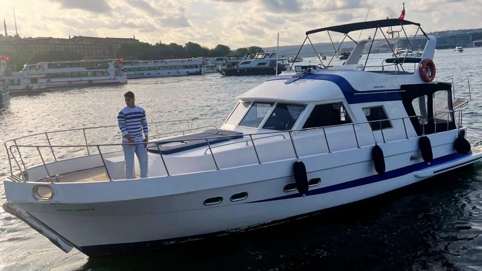 İstanbul:Private Luxury Yacht on Bosphorus 14 Meter(46 feet) - Boarding at Ayvansaray: The Loop and the Timing You’ll Feel