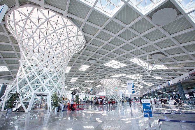 Izmir Airport ADB Transfers to Izmir City Centre Hotels - Value for price: is $86.82 per group actually a good deal?