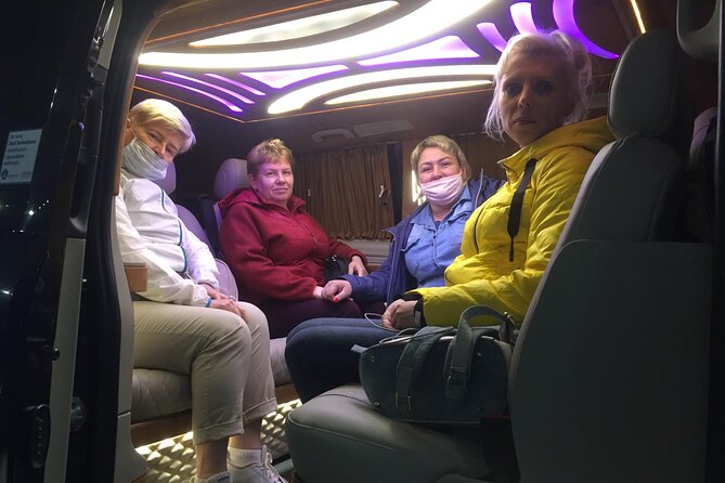 Izmir Airport Private Transfer Meet Transfer - Pick your ride: luxury car vs minivan (and who each one suits)