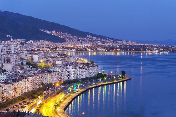 Izmir City Tour - Konak Square and Kizlaragası Han: Ottoman architecture you can walk through