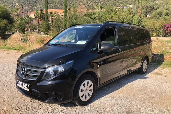 Kaş - Kalkan Transfers - Private Airport Transfer Services - What happens at pickup: driver, luggage, and the name sign