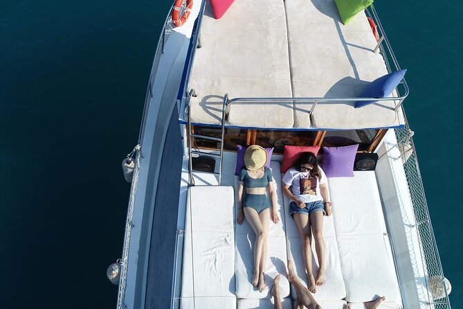 Kekova Private Full-Day Boat Trip - Aşırlı Island lunch in Gökkaya: olive-oil mezes and hot fish or chicken