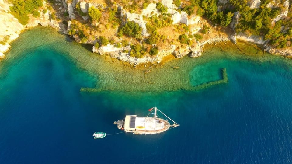 Kemer Demre Myra Kekova Tour - Lunch and onboard comforts: simple logistics that save your energy