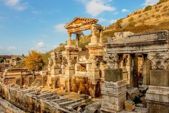 Kusadasi Ephesus Full Day Tour With Lunch & Professional Guide - Selçuk Lunch Break: Food, Shade, and a Reset Between Ruins