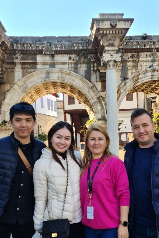 Kusadasi: EPHESUS PRIVATE PORT TOUR FOR CRUISES-SAVE TIME - Guide quality that makes the difference: clear communication and pace