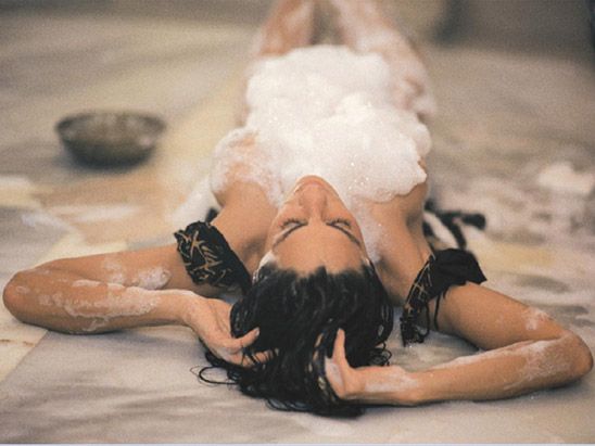 Kusadasi: Turkish Bath Experience - Hot Marble Tiles and the Heat-Building Dry Air