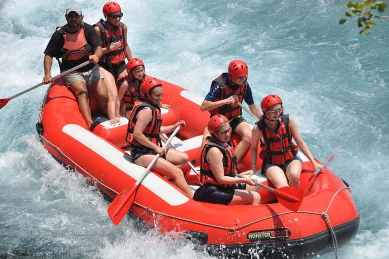 LC Rafting Tour for Families and Couples W/Lunch - Getting Ready: Equipment, Safety Briefing, and Cold-Water Reality