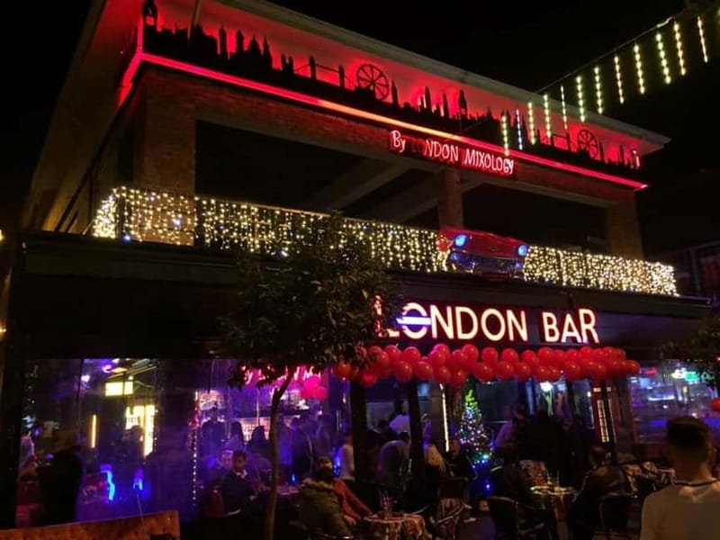 London Bar Meetup: Entry, Safe Original Drink & Transfer - Key highlights you’ll feel right away