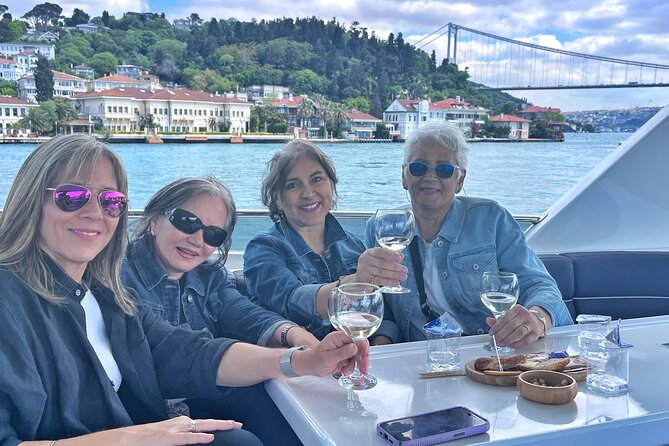 Luxury Bosphorus Yacht Tour – Asian Side Stop & Exploration - Timing reality check: what you’ll see in 2.5 hours