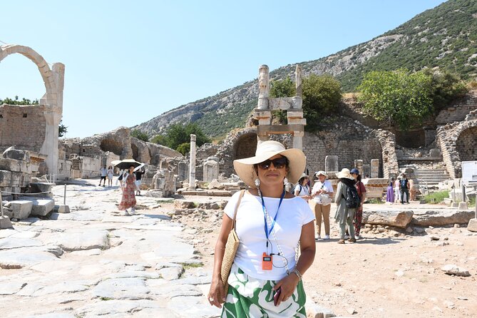 Luxury Ephesus Day Trip from Istanbul - Entering Ephesus: why the “marble streets” hit harder with a guide