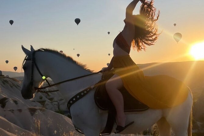Magical horse ride with balloon in Cappadocia - What the 6:00 am Start Feels Like in Real Life