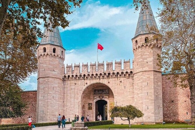 Majestic Istanbul: Walking Tour & Sunset Cruise on the Bosphorus - Süleymaniye Mosque and the Spice Bazaar: Big Views Plus Edible Souvenirs