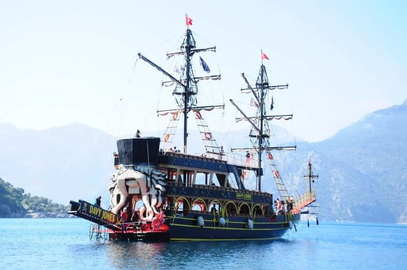 Marmaris: Family-Friendly Pirate Boat Trip with Transfers - Aquarium Bay: the swimming and snorkeling stop people actually remember
