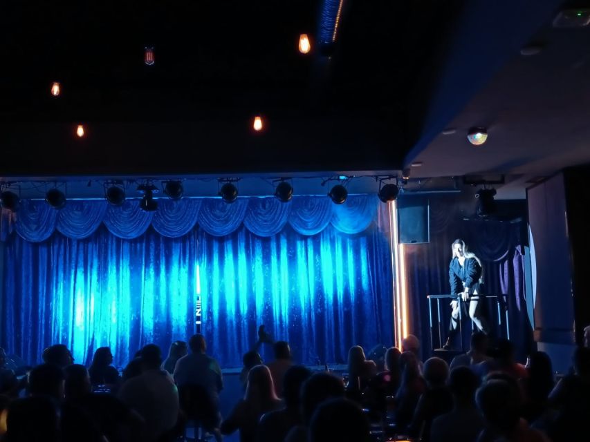 Marmaris: Talk of the Town Dinner Show with Pickup - The Talk of the Town cabaret: comedy, costumes, and crowd-pleasing energy