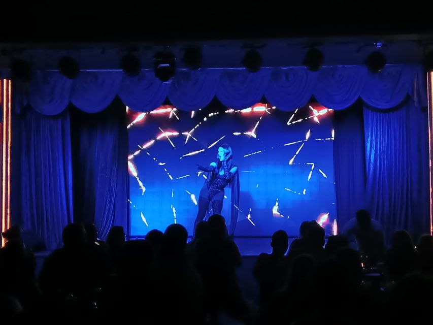 Marmaris: Talk of the Town Dinner Show with Pickup - Dinner and a drink before the comedy show