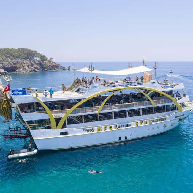 Megastar Boat Tour From Antalya Belek Kemer - Entertainment and the pirate theme: fun for kids, mixed expectations