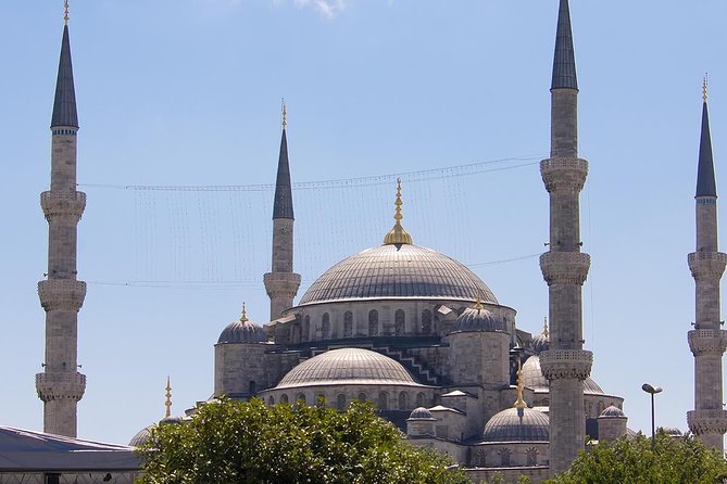Morning Istanbul: Half-Day Tour with Blue Mosque, Hagia Sophia, Hippodrome and Grand Bazaar - Guides and small-group pacing: why names keep popping up