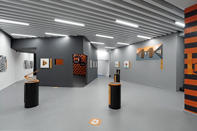 Museum of Illusions Istanbul Ticket - The best way to enjoy the Infinity Room and Clone Table