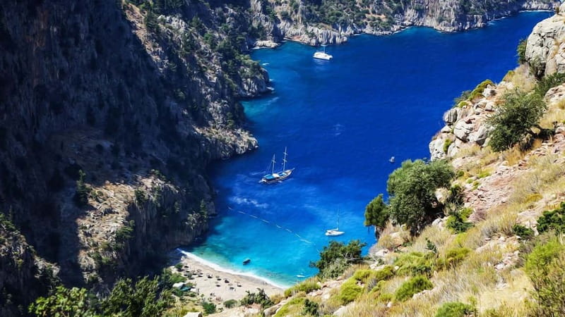 Ölüdeniz: Blue Cave, Butterfly Valley & Lunch Boat Tour - Blue Cave: the morning stop built for shades of blue