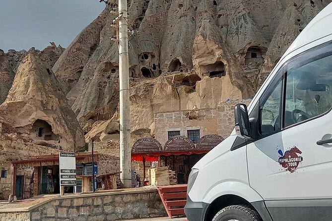 One way Transfer from Nevşehir Airport to Cappadocia Hotels - Communication That Actually Helps: WhatsApp, Signs, and Flight-Delay Calm
