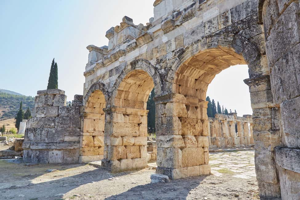 Pamukkale and Hierapolis Skip-the-Line Tickets + Audio Guide - Martyrium of Saint Philip and finishing with Pamukkale views