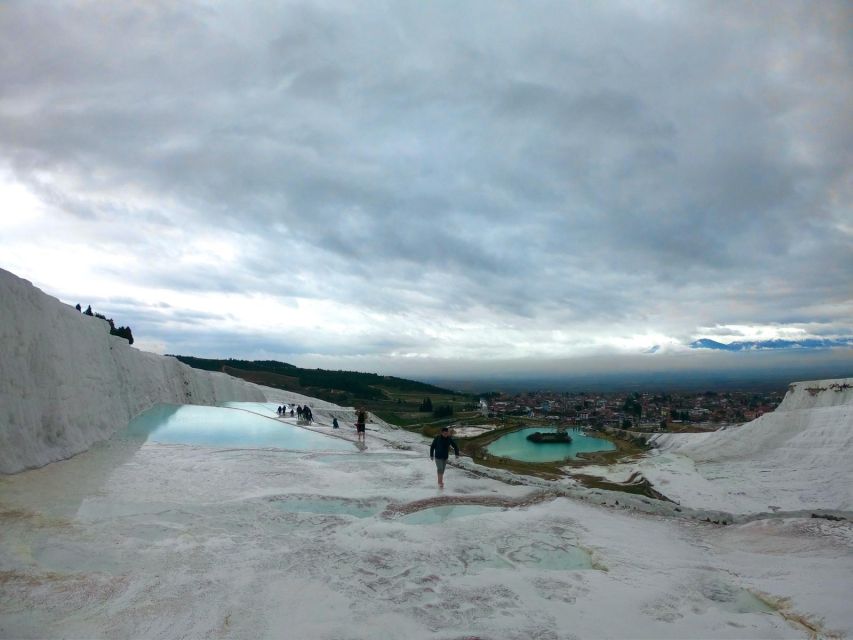 Pamukkale Day Tour With Flights and Transfers from Istanbul - Free time and lunch: when the schedule gives you breathing room