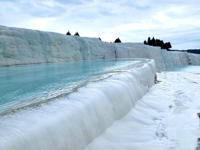 Pamukkale Day Tour With Flights and Transfers from Istanbul - Guides and organization: what “smooth” looks like in practice