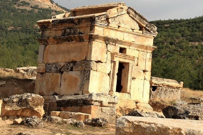 Pamukkale Hot-Air Balloon Flight with Champagne - The flight itself: what you’ll see over travertines and Hierapolis