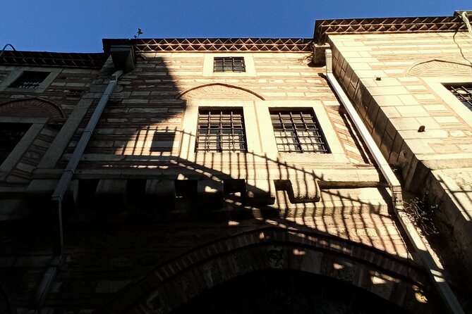 Photograph the Hidden Corners of the Grand Bazaar in Istanbul - What You Can Expect to Photograph (Even If You Only Have a Phone)