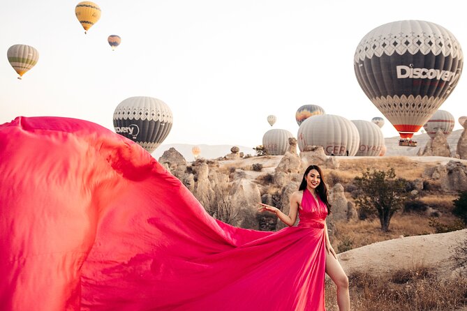 Photoshoot with Balloons in Cappadocia - Rose Valley Stop: The Inflate-and-Takeoff Moment
