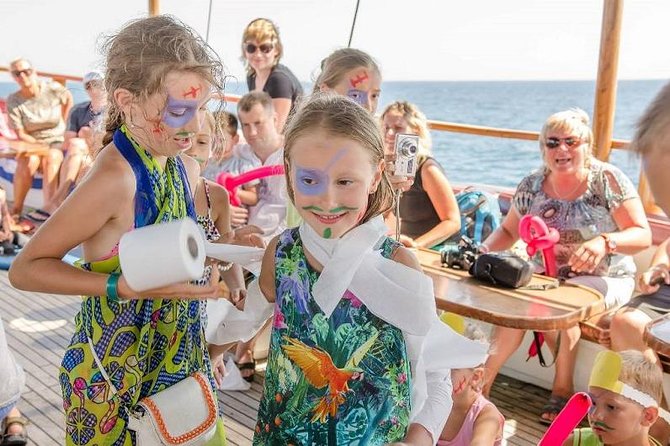 Pirate Adventure Cruise incl. Lunch from Side - Foam Party and Kids Disco: Fun Noise Meter