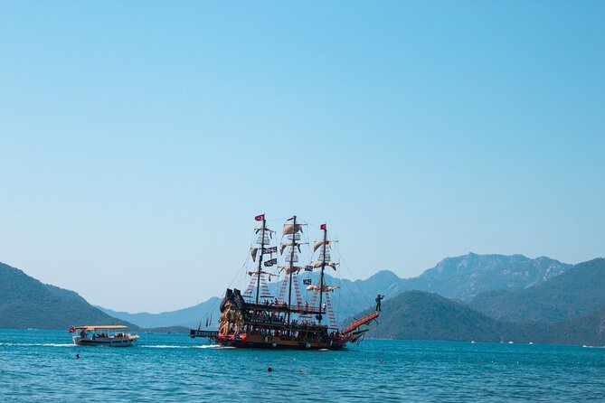 Pirate Boat Trip from Bodrum Incl. Lunch and Drinks - Poyraz Bay on the second Karaada stop: wind and a relaxed wrap-up