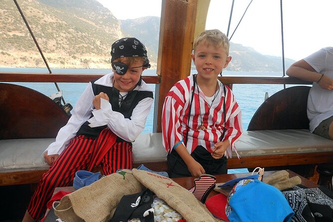 Pirate Boat Trip from Bodrum Incl. Lunch and Drinks - Stop-by-stop route: Karaada, Aquarium Cove, and Rabbit Island lunch