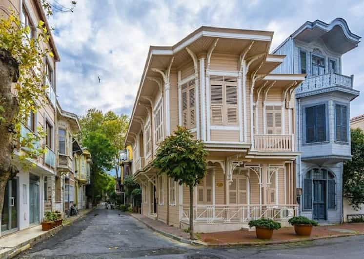 Prince's Island Group Tour - Büyükada: the longer island block where the day starts to click