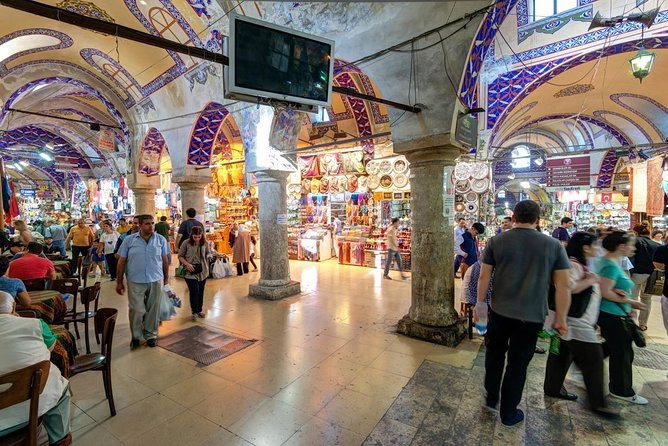 Private 7/8 hours Istanbul Guided Highlights Tour with Bazaars - What you’re paying for: value of a private guide + timed logistics