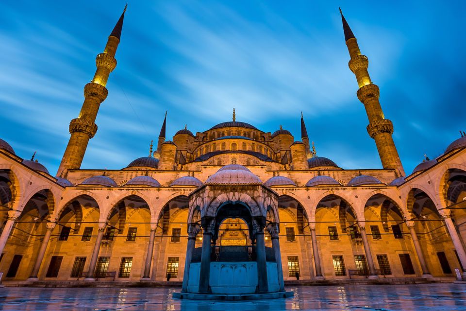 Private 7-Hour Istanbul Tour with Red Carpet Treatment - Hagia Sophia: One Hour That Sets the Tone