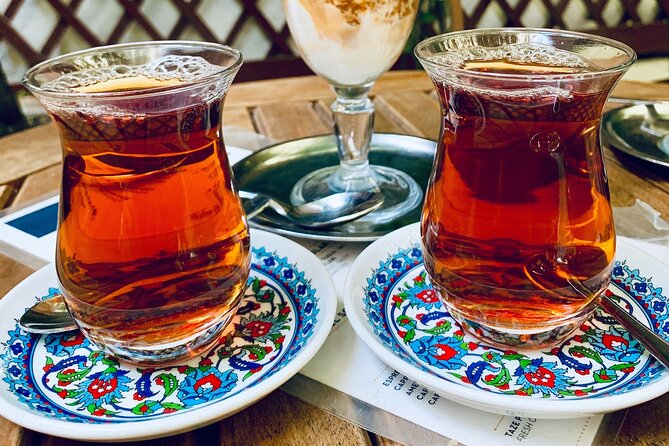 Private and guided VEGETARIAN / VEGAN tour of Istanbul - Walking Pace, Neighborhood Hopping, and the Good-Weather Factor