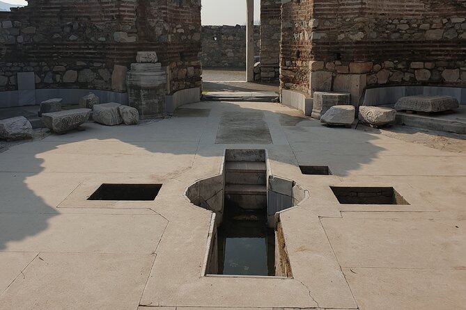 Private Biblical Ephesus Full-Day Tour From Izmir - Stop 3: Basilica of St. John, with the 6th-century burial focus