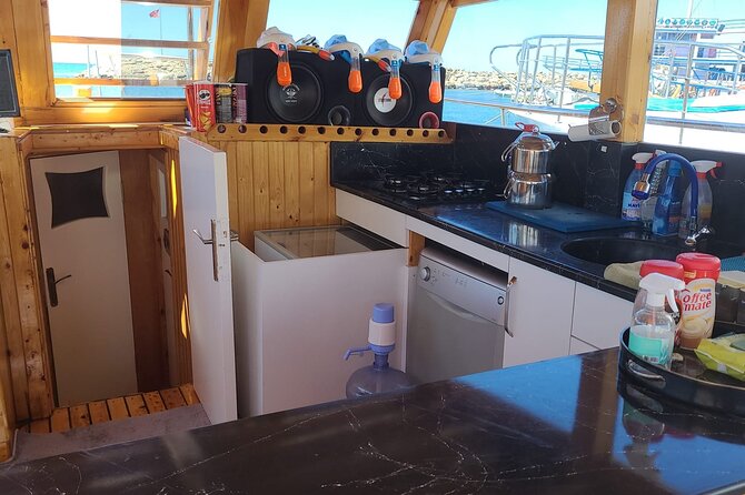 Private Boat Tour İn Side - Boat comfort details that actually matter