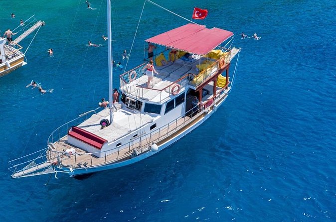 Private Boat Trip with lunch & island stops - Price and Value: What $348.42 Buys (and Why Private Still Makes Sense)