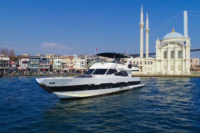 Private Bosphorus Cruise with Luxury Yacht - Dolmabahçe Palace: a Neoclassical-Baroque face to Ottoman power