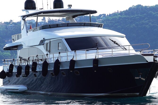 Private Bosphorus Sightseeing Cruise on Luxury Yacht - Transfers and the Kabataş starting point (so you don’t burn time)