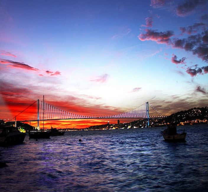 Private Bosphorus Yacht Experience in Istanbul - The July 15 Martyrs’ Bridge Moment (Where the City Looks Like a Movie)