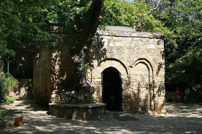 Private Day Trip from Istanbul to Ephesus and House of Virgin Mary - Ephesus Ancient City: starting at Magnesia Gate and walking the grand route