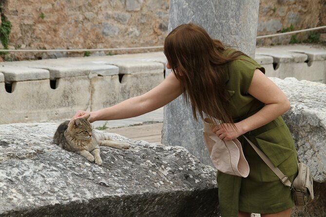 PRIVATE Ephesus Full Day Tour from Izmir - Lunch, Craft Stops, and the Rug-Sales Reality Check