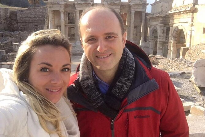 Private Ephesus Tour, ON TIME RETURN GUARANTEE - Entering Ephesus: skip the waiting, then start at the Acropolis side