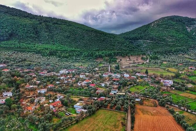 Private Etrim Carpet Village Tour from Bodrum Port / Hotels - The guide and the pacing: why patience matters on a short tour
