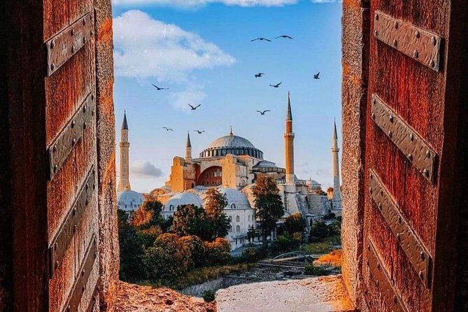 Private Full Day Istanbul Tour From Airport - The private guide pace: what you gain with up to 6 people