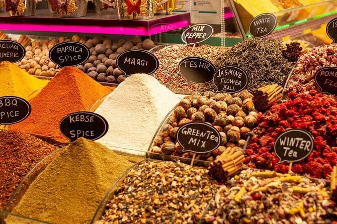 Private Full Day Old City Tour of Istanbul - Grand Bazaar: shopping help that keeps you from getting lost